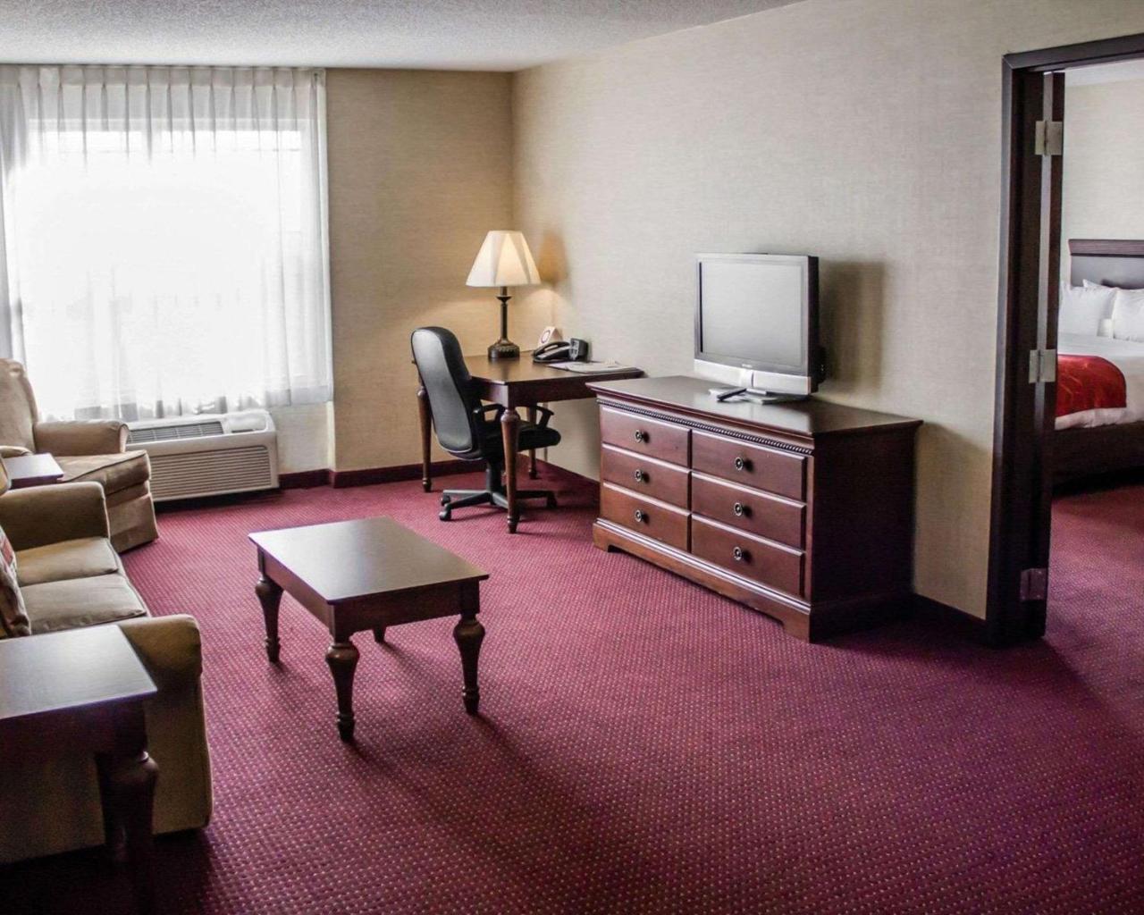 Comfort Suites Lake George - Queensbury المظهر الخارجي الصورة