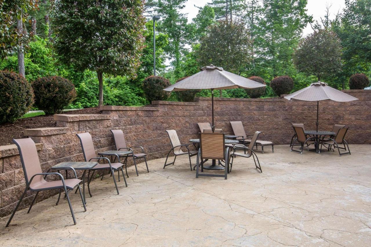 Comfort Suites Lake George - Queensbury المظهر الخارجي الصورة